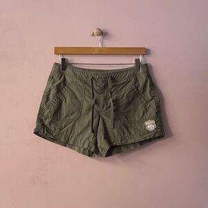 Vintage Y2K Counter Culture Olive Green Low Rise Shorts Size S EUC